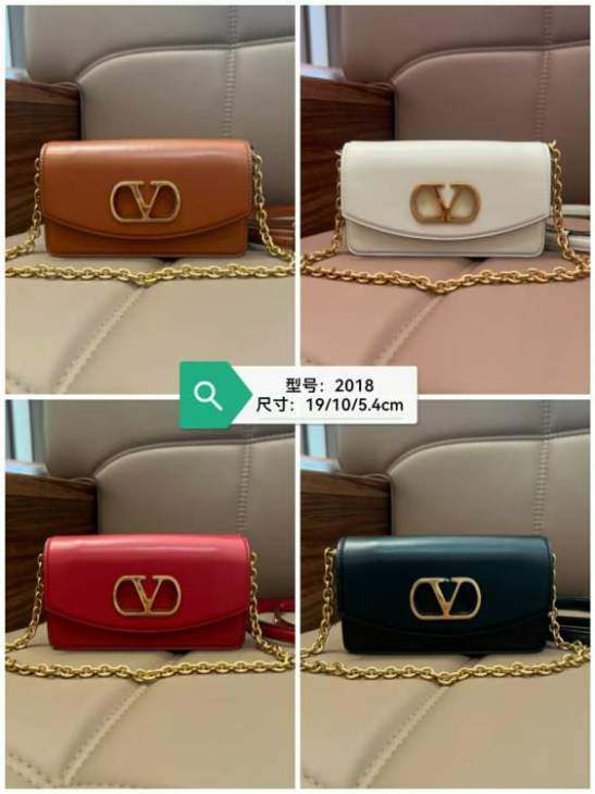 Picture of Valentino Handbags _SKUfw210844121fw
